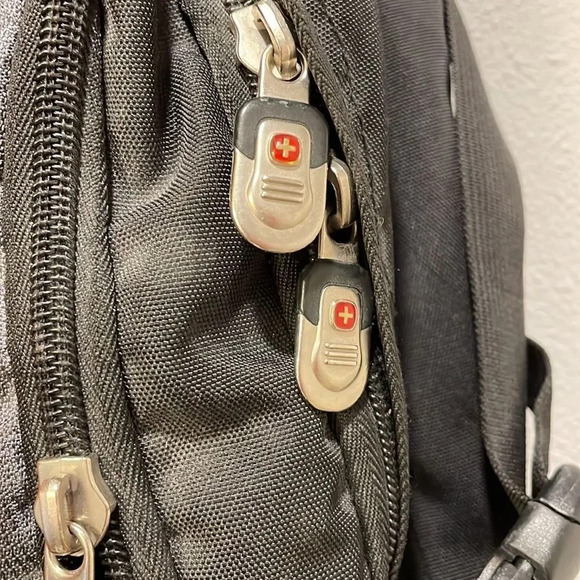 Swiss Gear Backpack - Picture 6 of 16